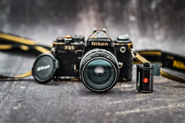 Pārdodu Nikon FE2