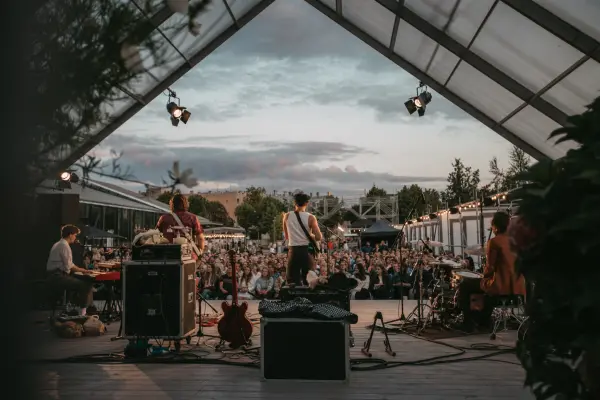 Krists Luhaers — Fotogrāfs, Rīga