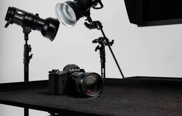 Leica — Company, Rīga